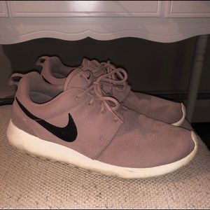 Nike Roshes